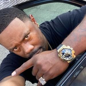 Meet your Posher, Brady